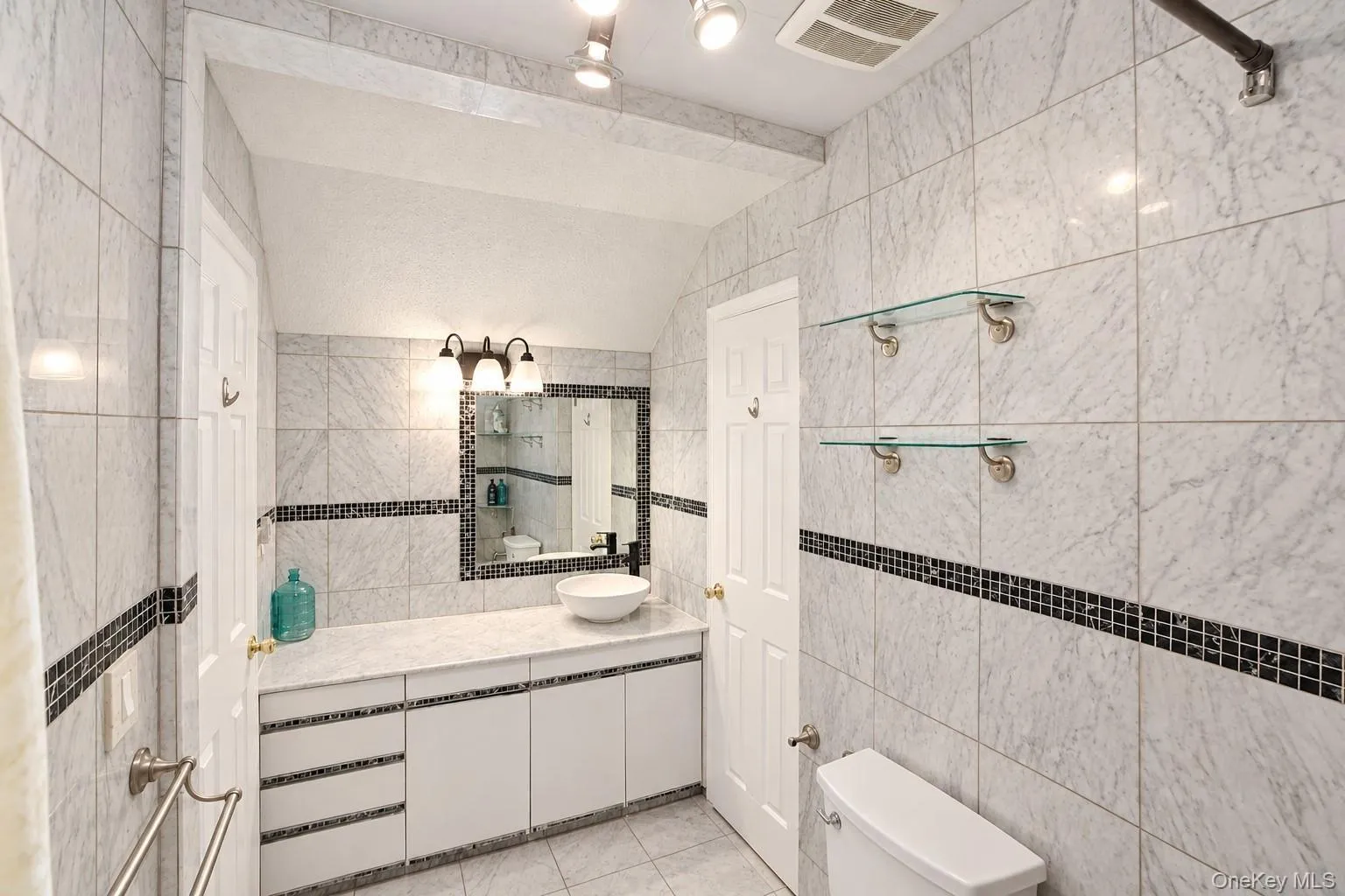 153 Treetop Circle, Clarkstown, NY, 2 Bedrooms Bedrooms, 4 Rooms Rooms,1 BathroomBathrooms,Residential,For Rent,Treetop,0,1066141 153 Treetop Circle, Clarkstown, NY, 2 Bedrooms Bedrooms, 4 Rooms Rooms,1 BathroomBathrooms,Residential,For Rent,Treetop,0,1066141
