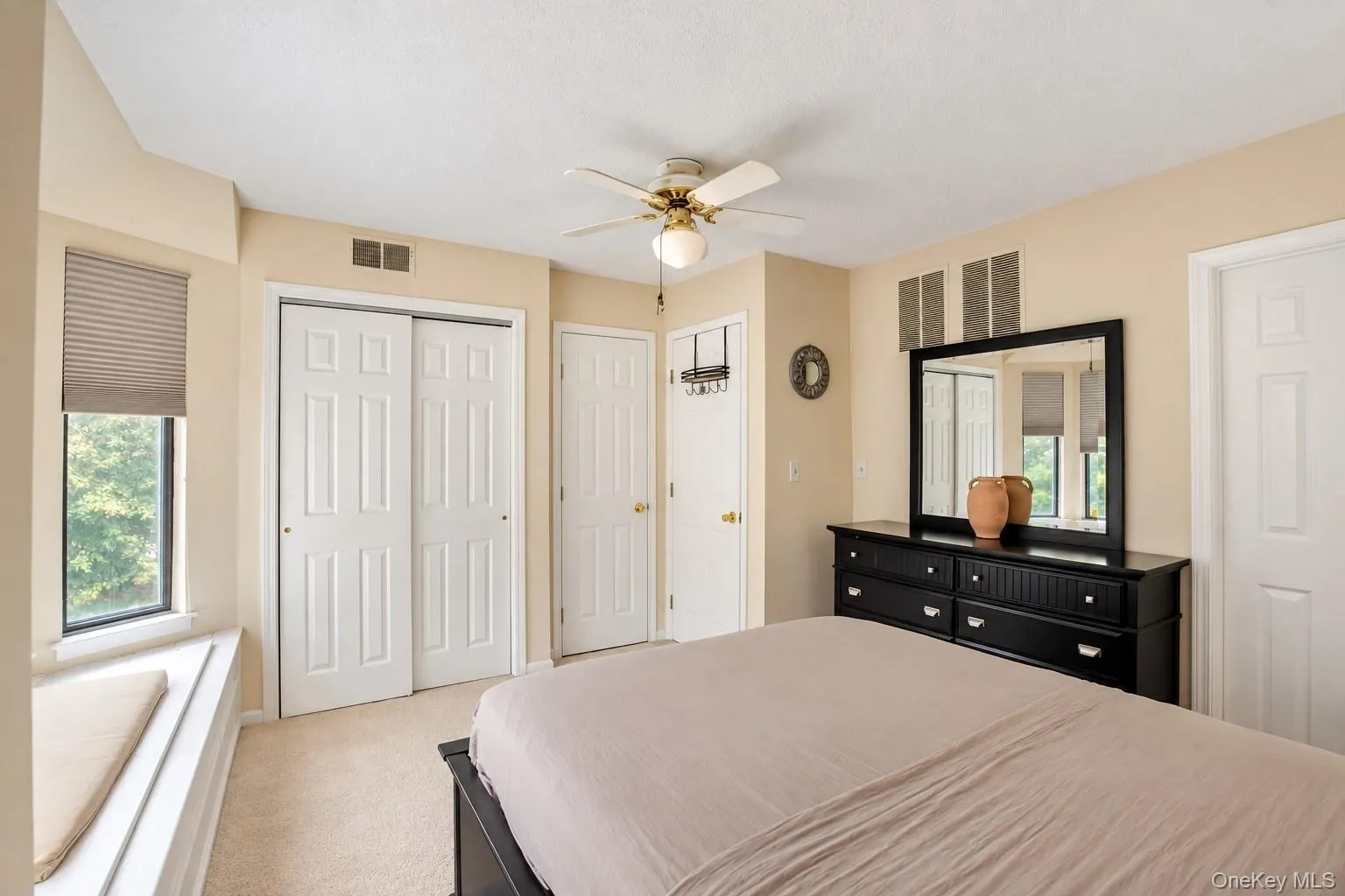153 Treetop Circle, Clarkstown, NY, 2 Bedrooms Bedrooms, 4 Rooms Rooms,1 BathroomBathrooms,Residential,For Rent,Treetop,0,1066141 153 Treetop Circle, Clarkstown, NY, 2 Bedrooms Bedrooms, 4 Rooms Rooms,1 BathroomBathrooms,Residential,For Rent,Treetop,0,1066141