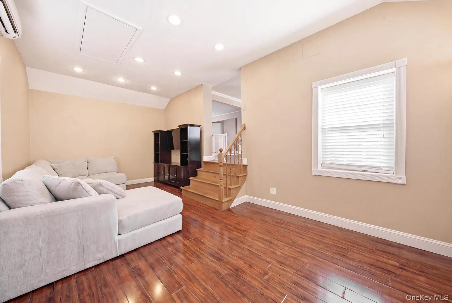 167 Morris Drive, Hempstead, NY, 3 Bedrooms Bedrooms, 7 Rooms Rooms,3 BathroomsBathrooms,Residential,For Rent,Morris,0,1066143 167 Morris Drive, Hempstead, NY, 3 Bedrooms Bedrooms, 7 Rooms Rooms,3 BathroomsBathrooms,Residential,For Rent,Morris,0,1066143