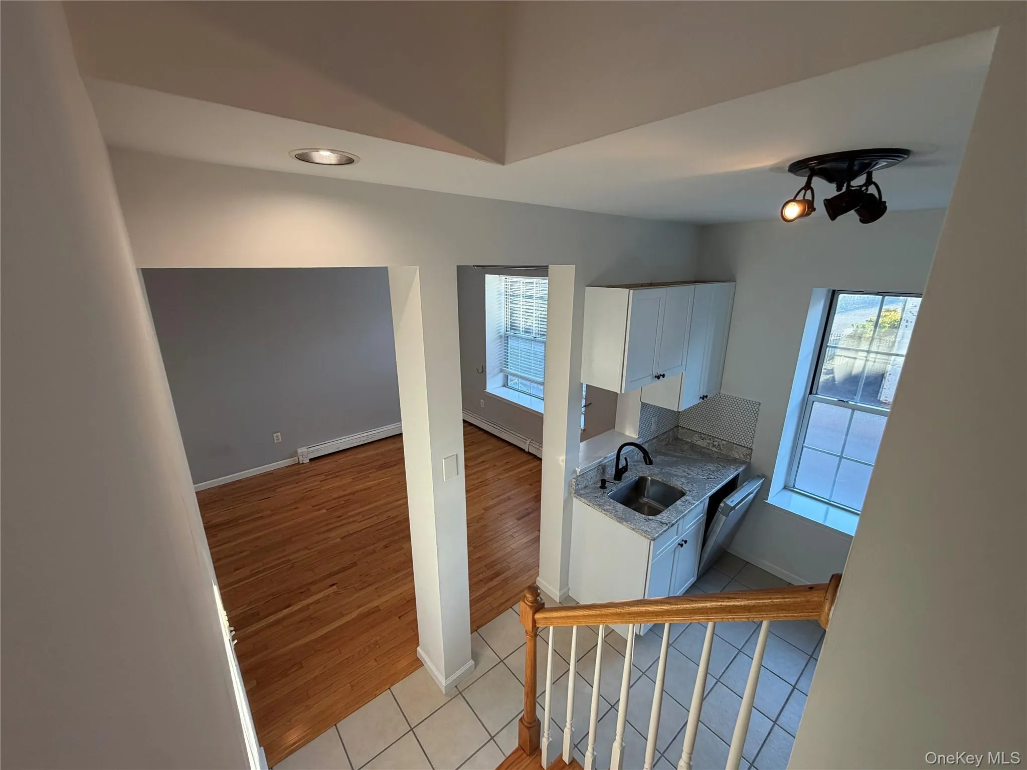 10 Clover Street, Poughkeepsie, NY, 3 Bedrooms Bedrooms, 5 Rooms Rooms,1 BathroomBathrooms,Residential Lease,For Rent,Clover,0,1066162 10 Clover Street, Poughkeepsie, NY, 3 Bedrooms Bedrooms, 5 Rooms Rooms,1 BathroomBathrooms,Residential Lease,For Rent,Clover,0,1066162