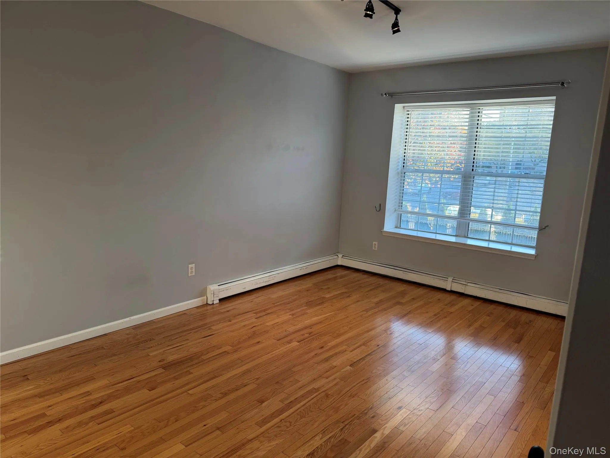 10 Clover Street, Poughkeepsie, NY, 3 Bedrooms Bedrooms, 5 Rooms Rooms,1 BathroomBathrooms,Residential Lease,For Rent,Clover,0,1066162 10 Clover Street, Poughkeepsie, NY, 3 Bedrooms Bedrooms, 5 Rooms Rooms,1 BathroomBathrooms,Residential Lease,For Rent,Clover,0,1066162