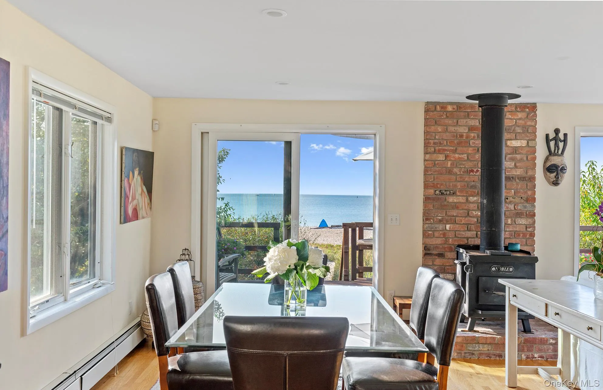 6 Gallatin Lane, East Hampton, New York 11937