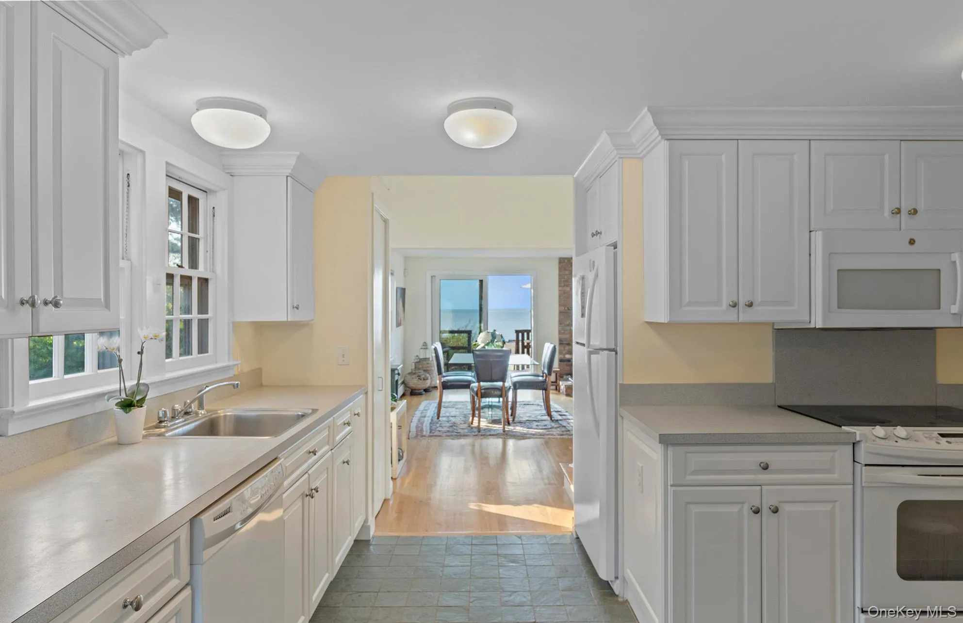 6 Gallatin Lane, East Hampton, New York 11937