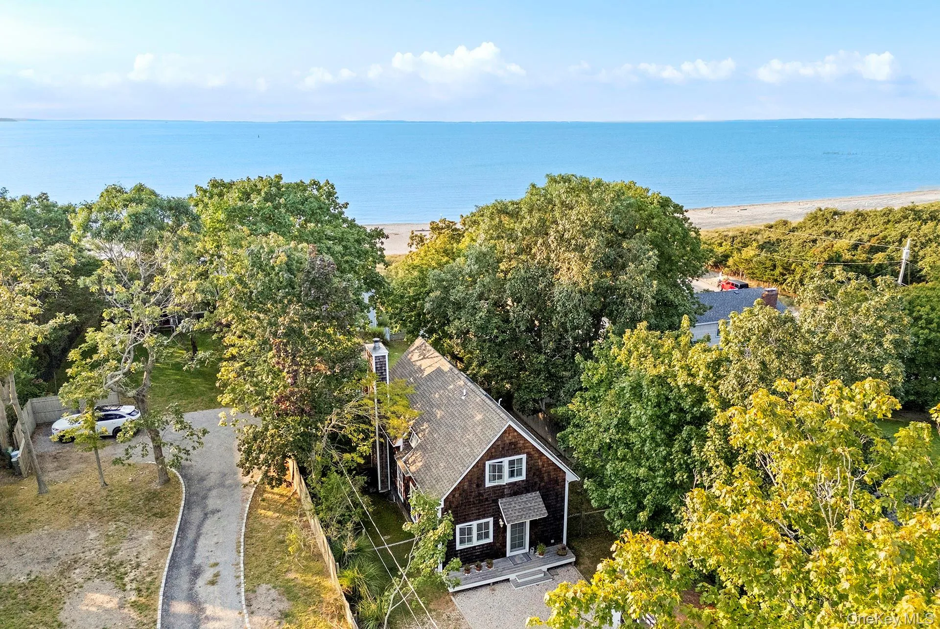 6 Gallatin Lane, East Hampton, New York 11937