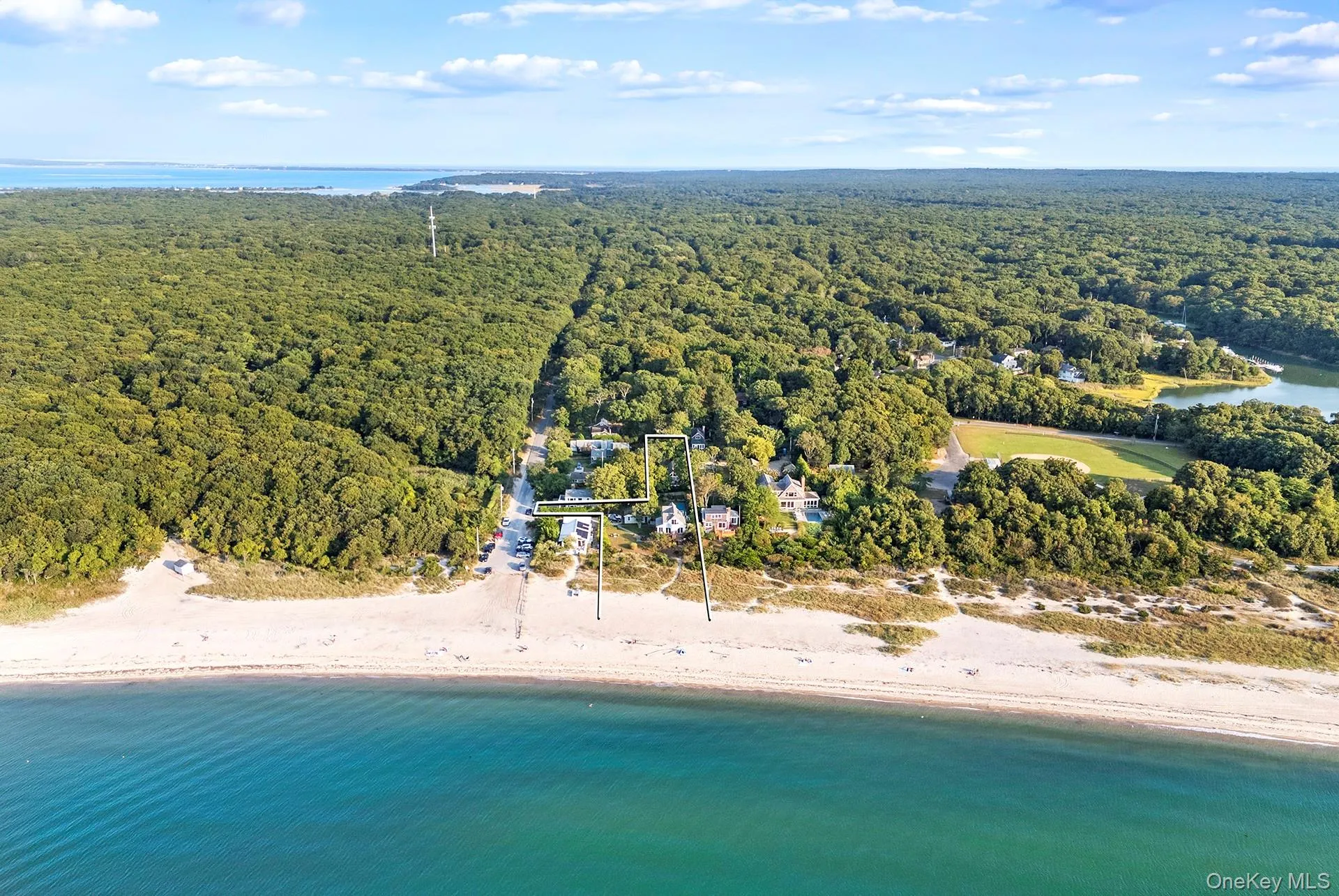 6 Gallatin Lane, East Hampton, New York 11937
