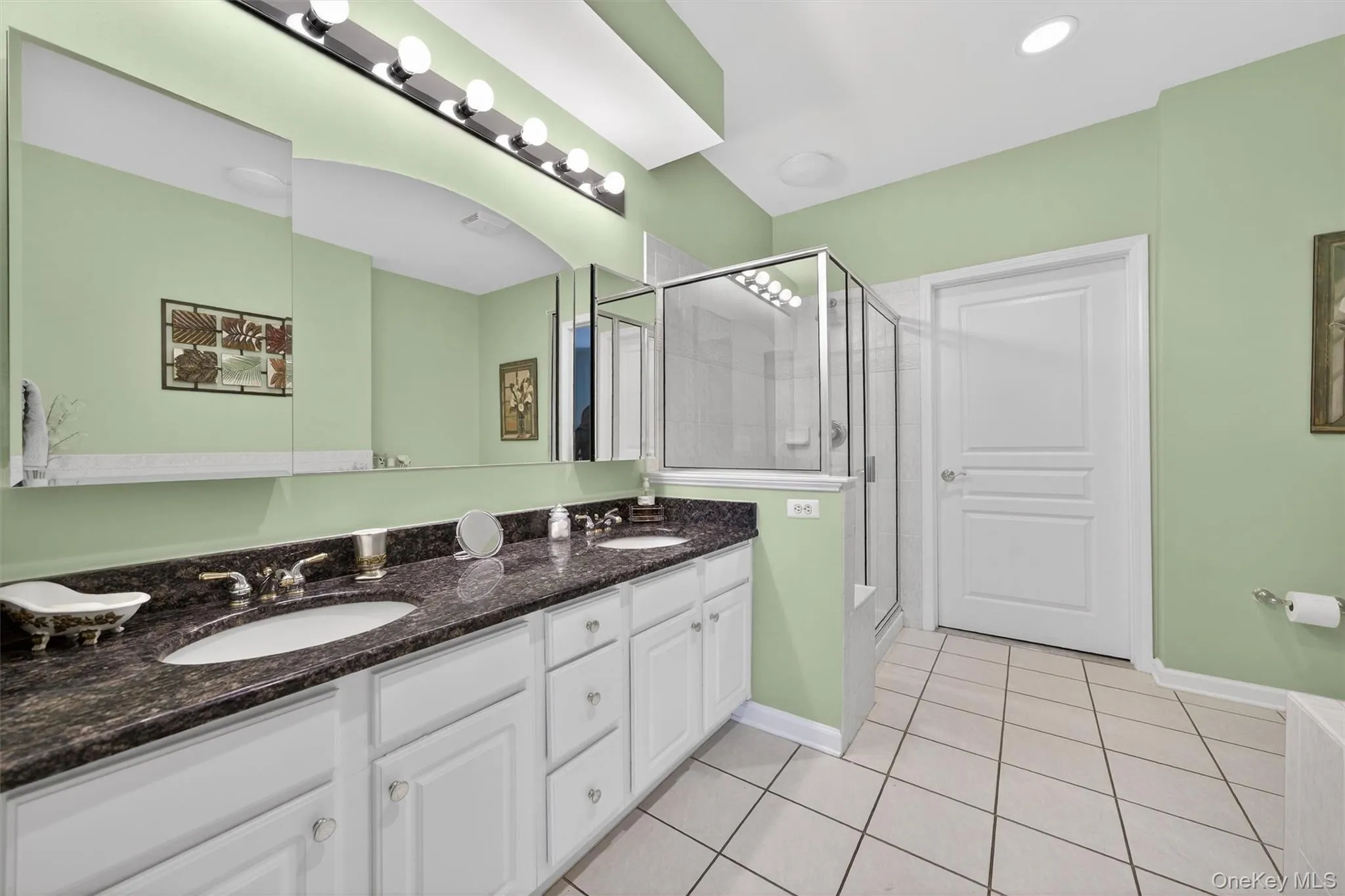 28 De Baun Avenue, Ramapo, NY, 2 Bedrooms Bedrooms, 8 Rooms Rooms,2 BathroomsBathrooms,Residential,For Rent,De Baun,0,1066225 28 De Baun Avenue, Ramapo, NY, 2 Bedrooms Bedrooms, 8 Rooms Rooms,2 BathroomsBathrooms,Residential,For Rent,De Baun,0,1066225
