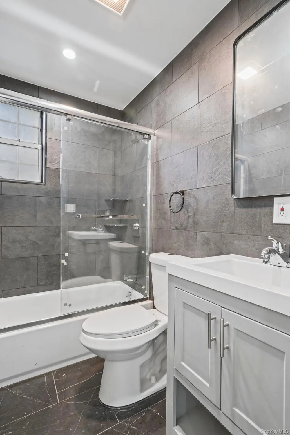 7813 Park Drive, New York, NY, 2 Bedrooms Bedrooms, 4 Rooms Rooms,1 BathroomBathrooms,Residential,For Rent,Park,0,1066236 7813 Park Drive, New York, NY, 2 Bedrooms Bedrooms, 4 Rooms Rooms,1 BathroomBathrooms,Residential,For Rent,Park,0,1066236