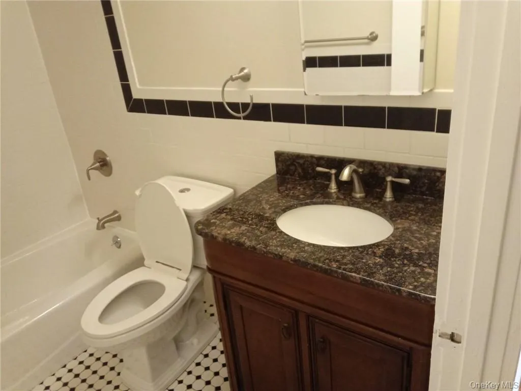 203 Chateau Rive, Peekskill, NY, 2 Bedrooms Bedrooms, 4 Rooms Rooms,1 BathroomBathrooms,Residential Lease,For Rent,Chateau Rive,0,1066315 203 Chateau Rive, Peekskill, NY, 2 Bedrooms Bedrooms, 4 Rooms Rooms,1 BathroomBathrooms,Residential Lease,For Rent,Chateau Rive,0,1066315