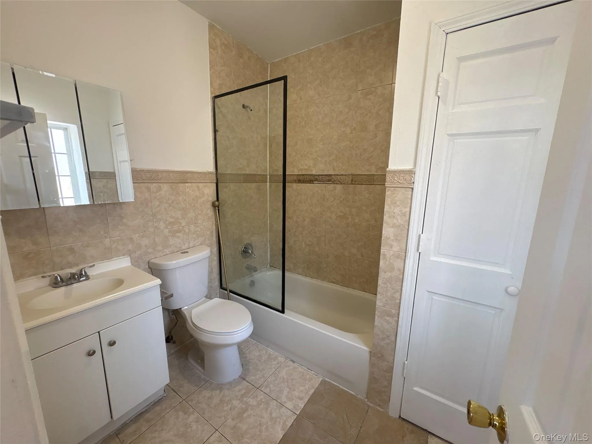 9082 180th Street, New York, NY, 4 Bedrooms Bedrooms, 10 Rooms Rooms,2 BathroomsBathrooms,Residential Lease,For Rent,180th,0,1066340 9082 180th Street, New York, NY, 4 Bedrooms Bedrooms, 10 Rooms Rooms,2 BathroomsBathrooms,Residential Lease,For Rent,180th,0,1066340