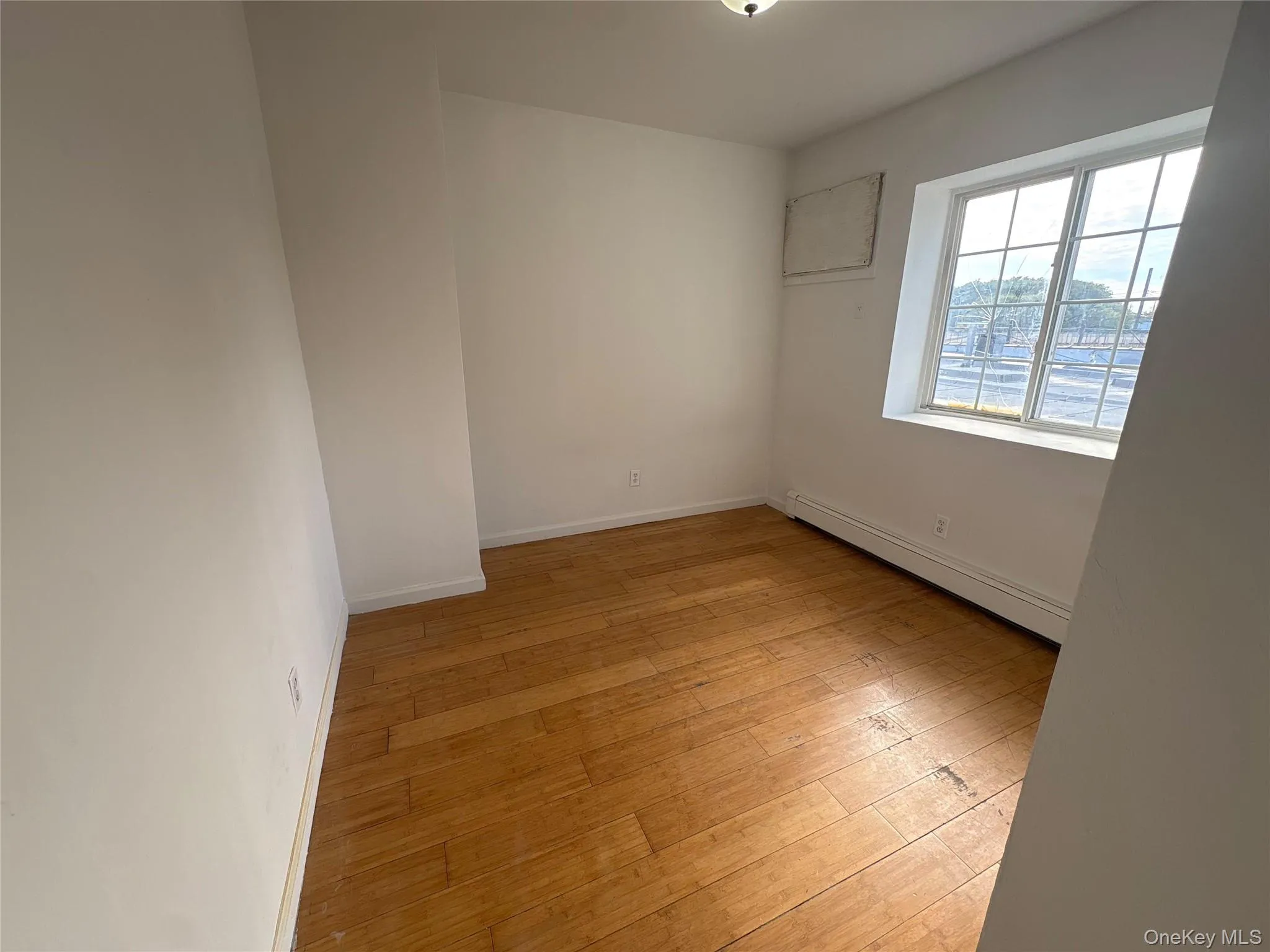 9082 180th Street, New York, NY, 4 Bedrooms Bedrooms, 10 Rooms Rooms,2 BathroomsBathrooms,Residential Lease,For Rent,180th,0,1066340 9082 180th Street, New York, NY, 4 Bedrooms Bedrooms, 10 Rooms Rooms,2 BathroomsBathrooms,Residential Lease,For Rent,180th,0,1066340