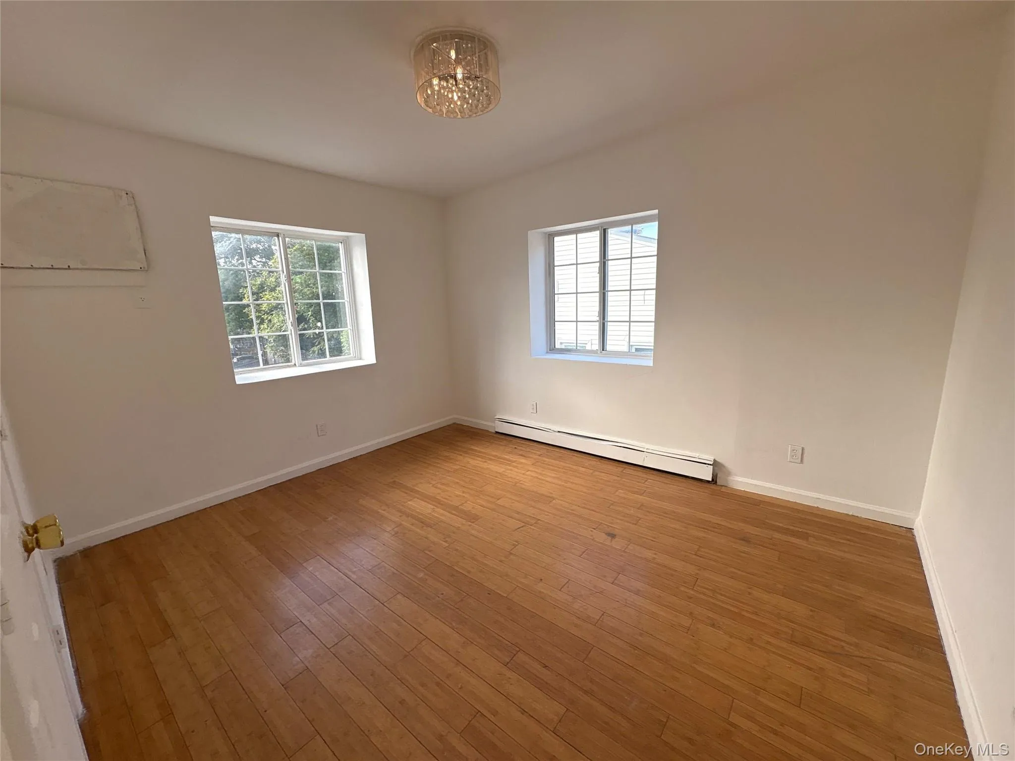 9082 180th Street, New York, NY, 4 Bedrooms Bedrooms, 10 Rooms Rooms,2 BathroomsBathrooms,Residential Lease,For Rent,180th,0,1066340 9082 180th Street, New York, NY, 4 Bedrooms Bedrooms, 10 Rooms Rooms,2 BathroomsBathrooms,Residential Lease,For Rent,180th,0,1066340