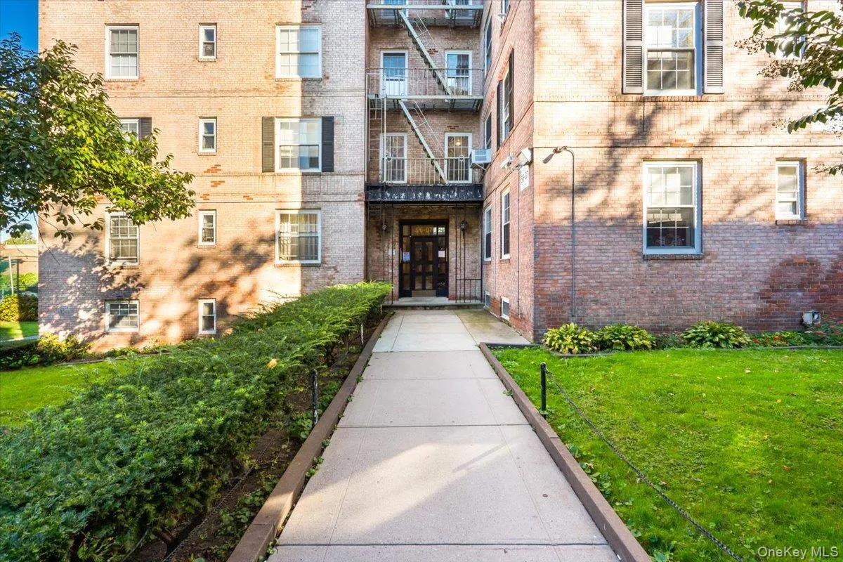 56-07 31st Avenue, New York, NY, 2 Bedrooms Bedrooms, 4 Rooms Rooms,1 BathroomBathrooms,Residential,For Rent,31st,0,1066343 56-07 31st Avenue, New York, NY, 2 Bedrooms Bedrooms, 4 Rooms Rooms,1 BathroomBathrooms,Residential,For Rent,31st,0,1066343