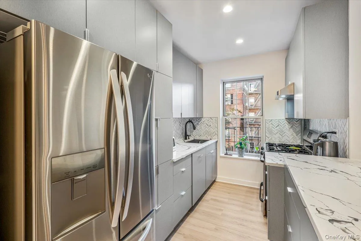 56-07 31st Avenue, New York, NY, 2 Bedrooms Bedrooms, 4 Rooms Rooms,1 BathroomBathrooms,Residential,For Rent,31st,0,1066343 56-07 31st Avenue, New York, NY, 2 Bedrooms Bedrooms, 4 Rooms Rooms,1 BathroomBathrooms,Residential,For Rent,31st,0,1066343