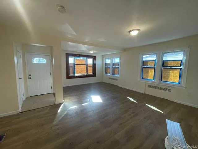 13522 232nd Street, New York, NY, 4 Bedrooms Bedrooms, 7 Rooms Rooms,3 BathroomsBathrooms,Residential Lease,For Rent,232nd,0,1066366 13522 232nd Street, New York, NY, 4 Bedrooms Bedrooms, 7 Rooms Rooms,3 BathroomsBathrooms,Residential Lease,For Rent,232nd,0,1066366