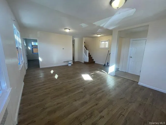 13522 232nd Street, New York, NY, 4 Bedrooms Bedrooms, 7 Rooms Rooms,3 BathroomsBathrooms,Residential Lease,For Rent,232nd,0,1066366 13522 232nd Street, New York, NY, 4 Bedrooms Bedrooms, 7 Rooms Rooms,3 BathroomsBathrooms,Residential Lease,For Rent,232nd,0,1066366