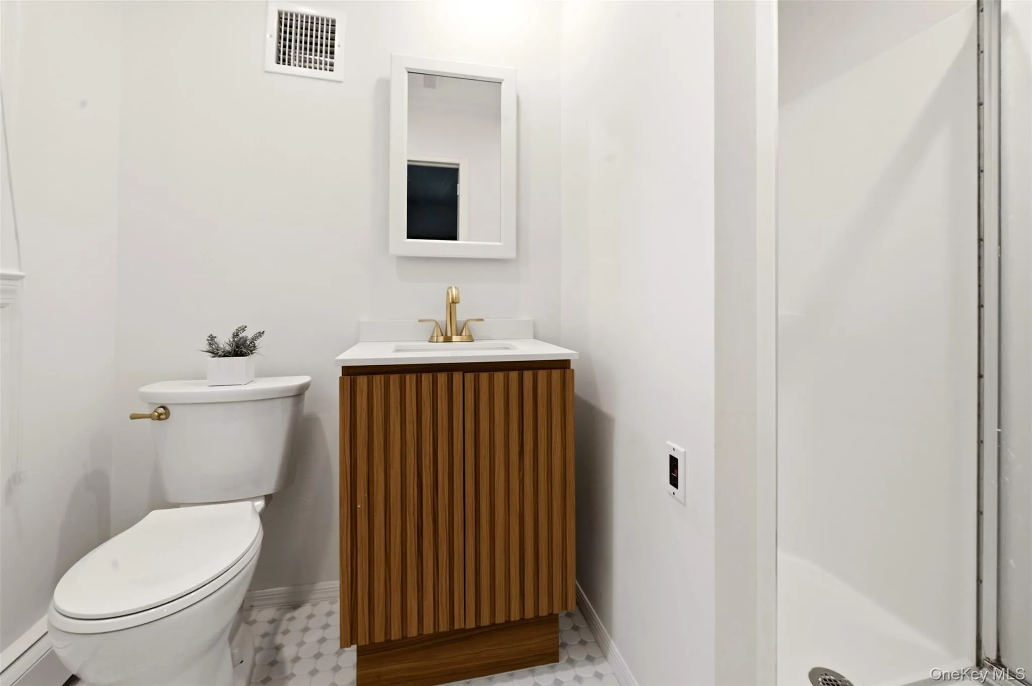 65 Drohan Street, Huntington, NY, 4 Bedrooms Bedrooms, 8 Rooms Rooms,3 BathroomsBathrooms,Residential,For Rent,Drohan,0,1066367 65 Drohan Street, Huntington, NY, 4 Bedrooms Bedrooms, 8 Rooms Rooms,3 BathroomsBathrooms,Residential,For Rent,Drohan,0,1066367