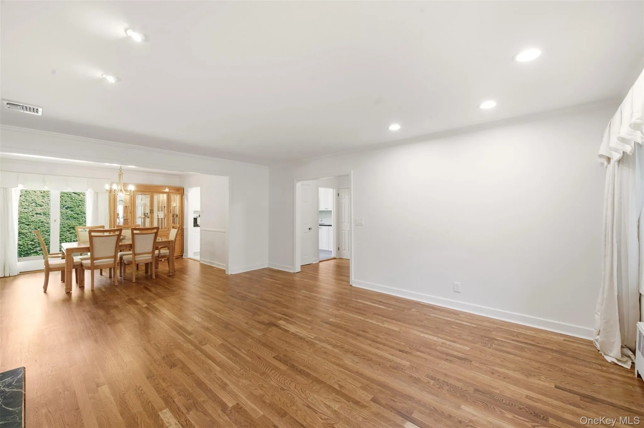 65 Drohan Street, Huntington, NY, 4 Bedrooms Bedrooms, 8 Rooms Rooms,3 BathroomsBathrooms,Residential,For Rent,Drohan,0,1066367 65 Drohan Street, Huntington, NY, 4 Bedrooms Bedrooms, 8 Rooms Rooms,3 BathroomsBathrooms,Residential,For Rent,Drohan,0,1066367