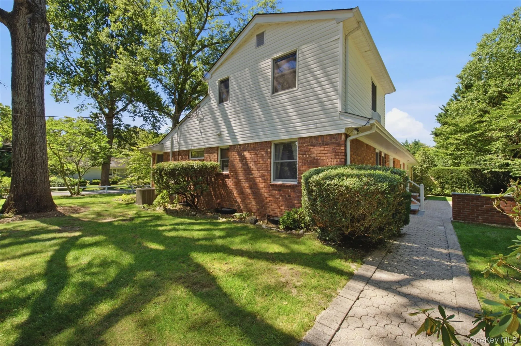 65 Drohan Street, Huntington, NY, 4 Bedrooms Bedrooms, 8 Rooms Rooms,3 BathroomsBathrooms,Residential,For Rent,Drohan,0,1066367 65 Drohan Street, Huntington, NY, 4 Bedrooms Bedrooms, 8 Rooms Rooms,3 BathroomsBathrooms,Residential,For Rent,Drohan,0,1066367