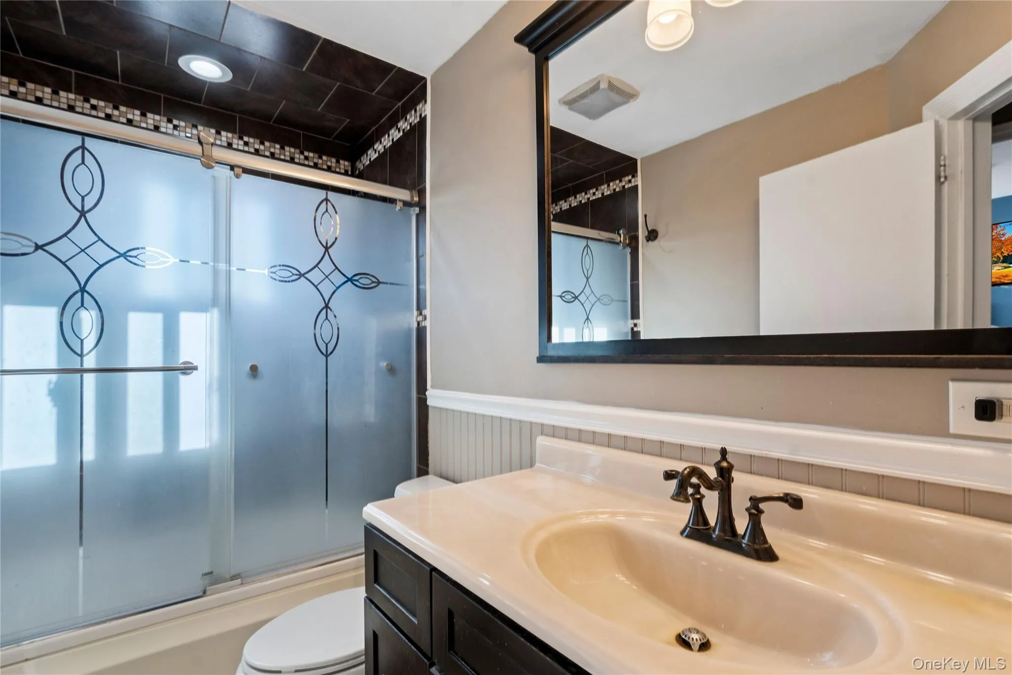 472 Atlanta Avenue, Oyster Bay, NY, 4 Bedrooms Bedrooms, 8 Rooms Rooms,2 BathroomsBathrooms,Residential,For Rent,Atlanta,0,1066395 472 Atlanta Avenue, Oyster Bay, NY, 4 Bedrooms Bedrooms, 8 Rooms Rooms,2 BathroomsBathrooms,Residential,For Rent,Atlanta,0,1066395