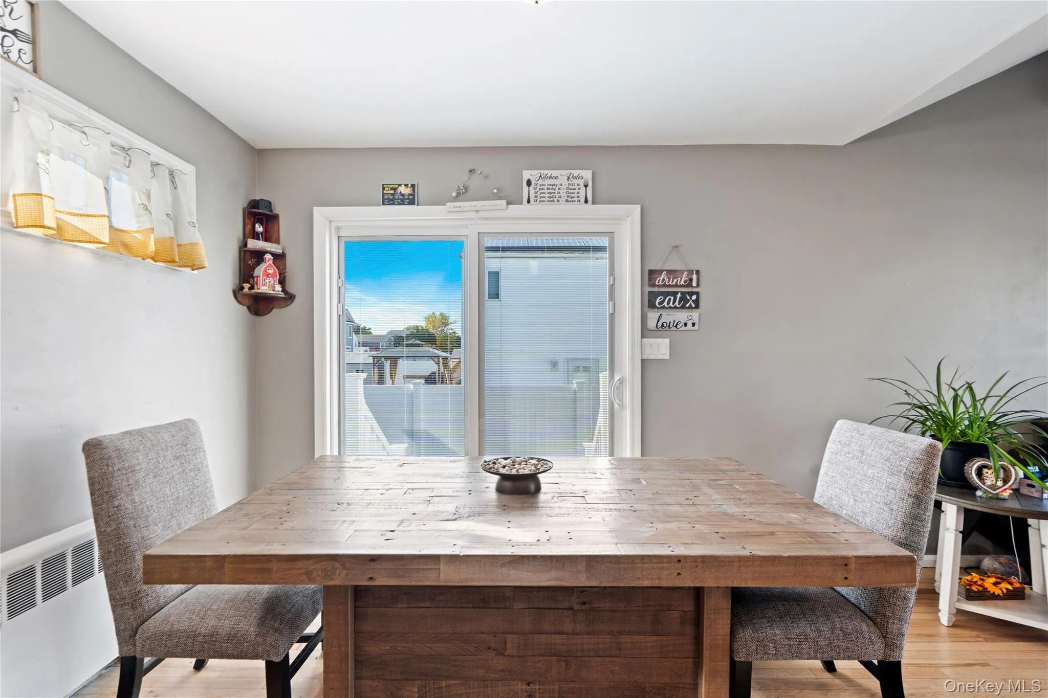 472 Atlanta Avenue, Oyster Bay, NY, 4 Bedrooms Bedrooms, 8 Rooms Rooms,2 BathroomsBathrooms,Residential,For Rent,Atlanta,0,1066395 472 Atlanta Avenue, Oyster Bay, NY, 4 Bedrooms Bedrooms, 8 Rooms Rooms,2 BathroomsBathrooms,Residential,For Rent,Atlanta,0,1066395