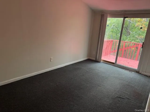 216 Hill Rise, Riverhead, NY , With , 3 Bedroom , and , 6 Room , 1 Bathroom , For , Residential Lease , For Rent , 1066436 , MLSID,1066436 216 Hill Rise, Riverhead, NY , With , 3 Bedroom , and , 6 Room , 1 Bathroom , For , Residential Lease , For Rent , 1066436 , MLSID,1066436