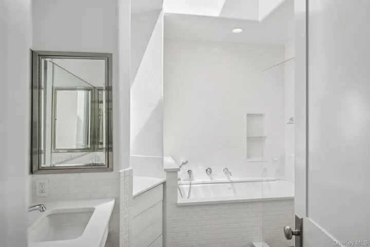 148 Moses Unit Missapogue Ct, Southampton, New York 11968