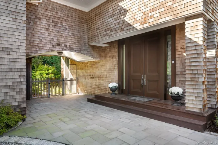 148 Moses Unit Missapogue Ct, Southampton, New York 11968