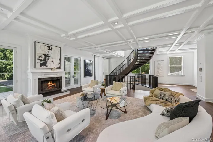148 Moses Unit Missapogue Ct, Southampton, New York 11968
