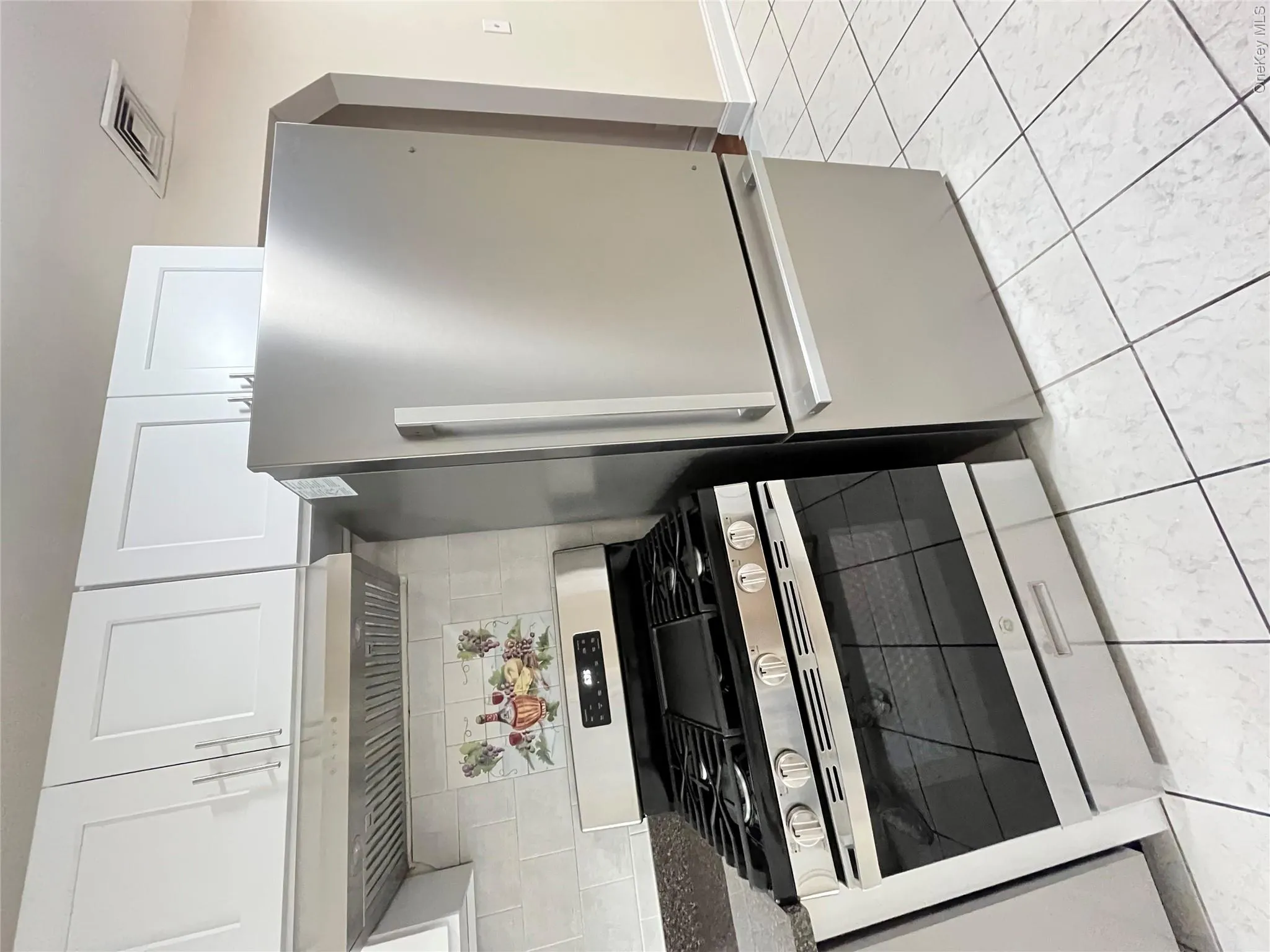 2220 Eastchester Road, New York, NY, 2 Bedrooms Bedrooms, 4 Rooms Rooms,1 BathroomBathrooms,Residential Lease,For Rent,Eastchester,0,1066513 2220 Eastchester Road, New York, NY, 2 Bedrooms Bedrooms, 4 Rooms Rooms,1 BathroomBathrooms,Residential Lease,For Rent,Eastchester,0,1066513