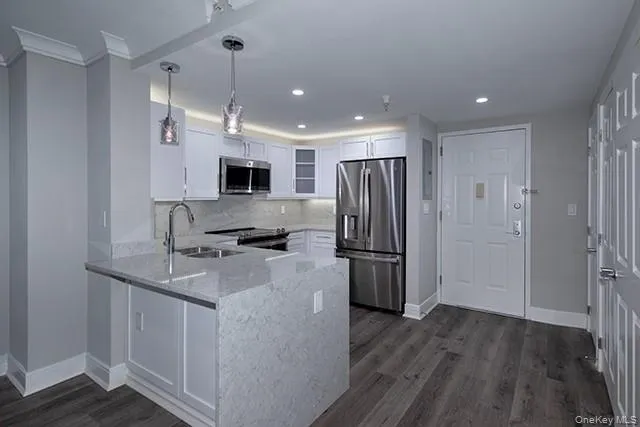 1100 Avalon Street, Glen Cove, NY , With , 1 Bedroom , and , 4 Room , 1 Bathroom , For , Residential Lease , For Rent , 1066517 , MLSID,1066517 1100 Avalon Street, Glen Cove, NY , With , 1 Bedroom , and , 4 Room , 1 Bathroom , For , Residential Lease , For Rent , 1066517 , MLSID,1066517