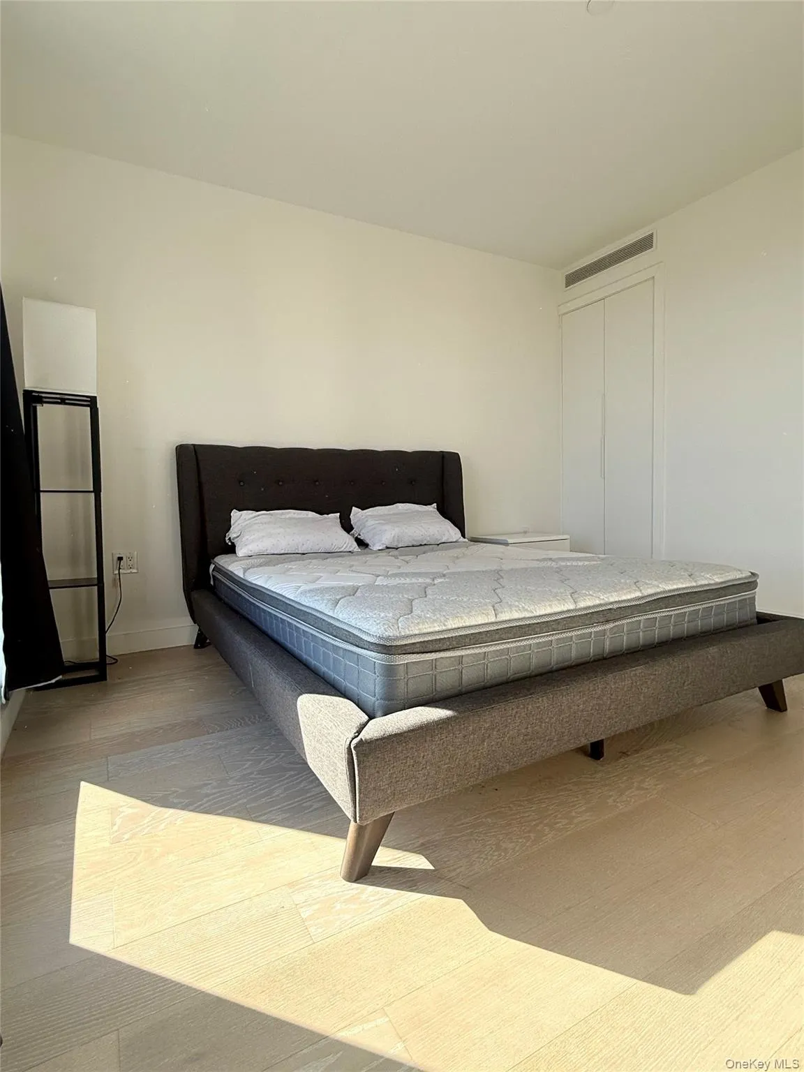 14449 Northern Blvd, New York, NY , With , 1 Bedroom , and , 3 Room , 1 Bathroom , For , Residential Lease , For Rent , 1066581 , MLSID,1066581 14449 Northern Blvd, New York, NY , With , 1 Bedroom , and , 3 Room , 1 Bathroom , For , Residential Lease , For Rent , 1066581 , MLSID,1066581