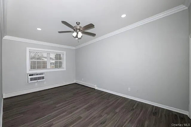 1355 Roanoke Avenue, Riverhead, NY , With , 2 Bedroom , and , 5 Room , 1 Bathroom , For , Residential Lease , For Rent , 1066625 , MLSID,1066625 1355 Roanoke Avenue, Riverhead, NY , With , 2 Bedroom , and , 5 Room , 1 Bathroom , For , Residential Lease , For Rent , 1066625 , MLSID,1066625