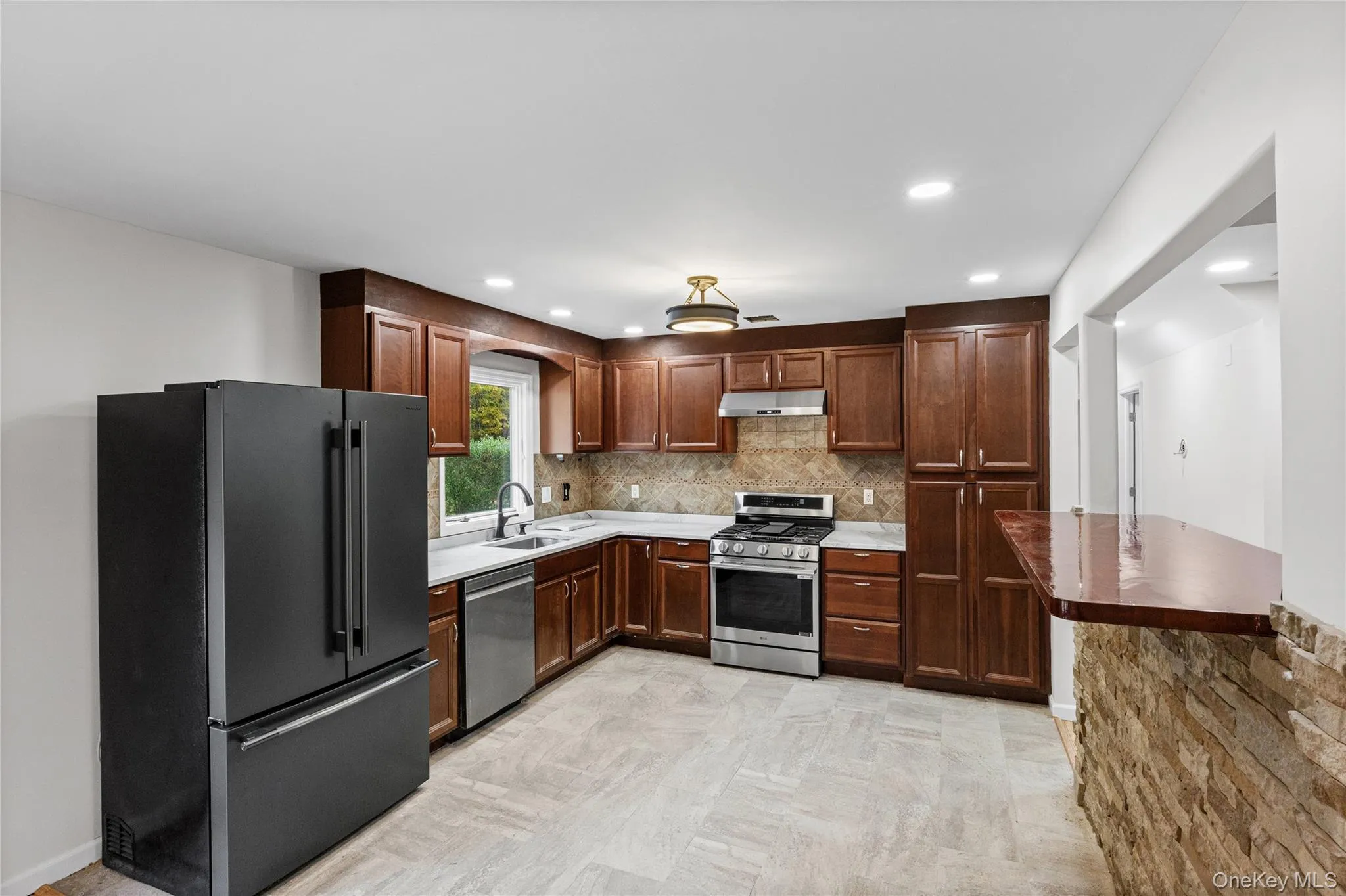 9 Pleasant View Road, Brookhaven, NY, 3 Bedrooms Bedrooms, 6 Rooms Rooms,1 BathroomBathrooms,Residential,For Rent,Pleasant View,0,1066649 9 Pleasant View Road, Brookhaven, NY, 3 Bedrooms Bedrooms, 6 Rooms Rooms,1 BathroomBathrooms,Residential,For Rent,Pleasant View,0,1066649