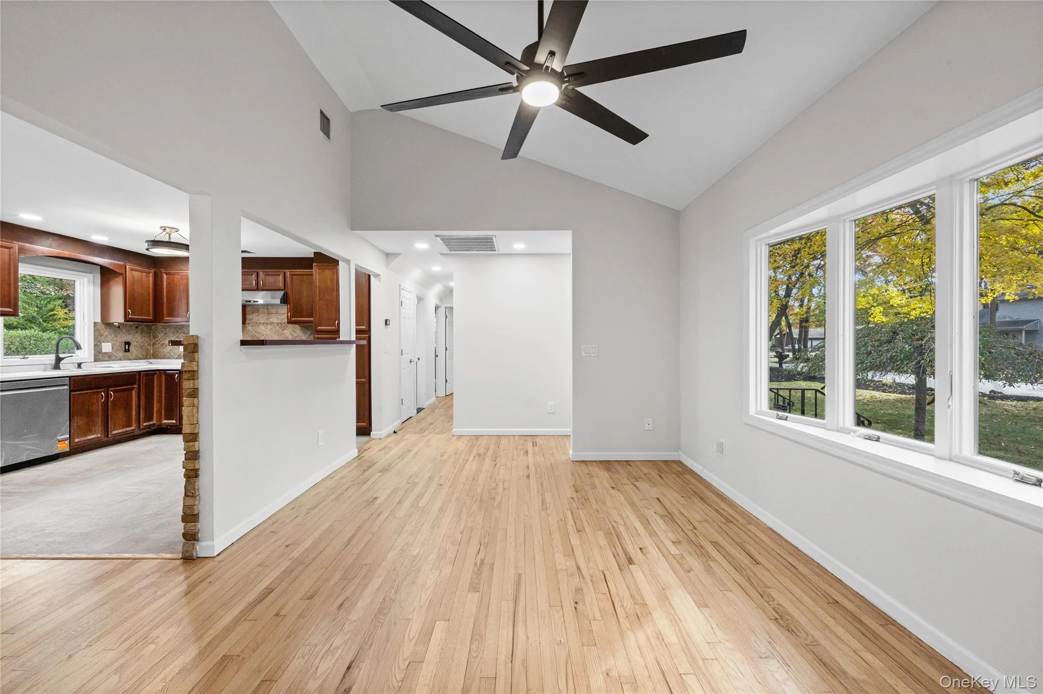 9 Pleasant View Road, Brookhaven, NY, 3 Bedrooms Bedrooms, 6 Rooms Rooms,1 BathroomBathrooms,Residential,For Rent,Pleasant View,0,1066649 9 Pleasant View Road, Brookhaven, NY, 3 Bedrooms Bedrooms, 6 Rooms Rooms,1 BathroomBathrooms,Residential,For Rent,Pleasant View,0,1066649