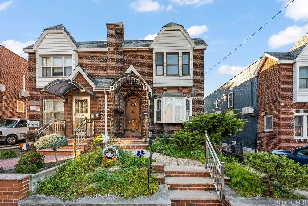 5226 73rd Street, New York, NY , With , 2 Bedroom , and , 5 Room , 1 Bathroom , For , Residential Lease , For Rent , 1066733 , MLSID,1066733 5226 73rd Street, New York, NY , With , 2 Bedroom , and , 5 Room , 1 Bathroom , For , Residential Lease , For Rent , 1066733 , MLSID,1066733
