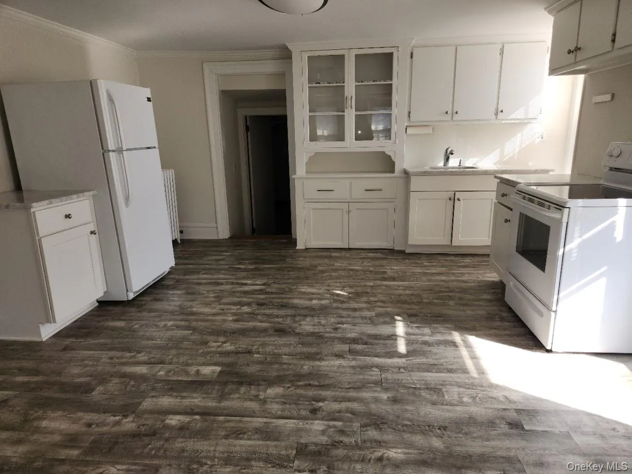 6 Willow Avenue, Cornwall, NY , With , 1 Bedroom , and , 3 Room , 1 Bathroom , For , Residential Lease , For Rent , 1066760 , MLSID,1066760 6 Willow Avenue, Cornwall, NY , With , 1 Bedroom , and , 3 Room , 1 Bathroom , For , Residential Lease , For Rent , 1066760 , MLSID,1066760