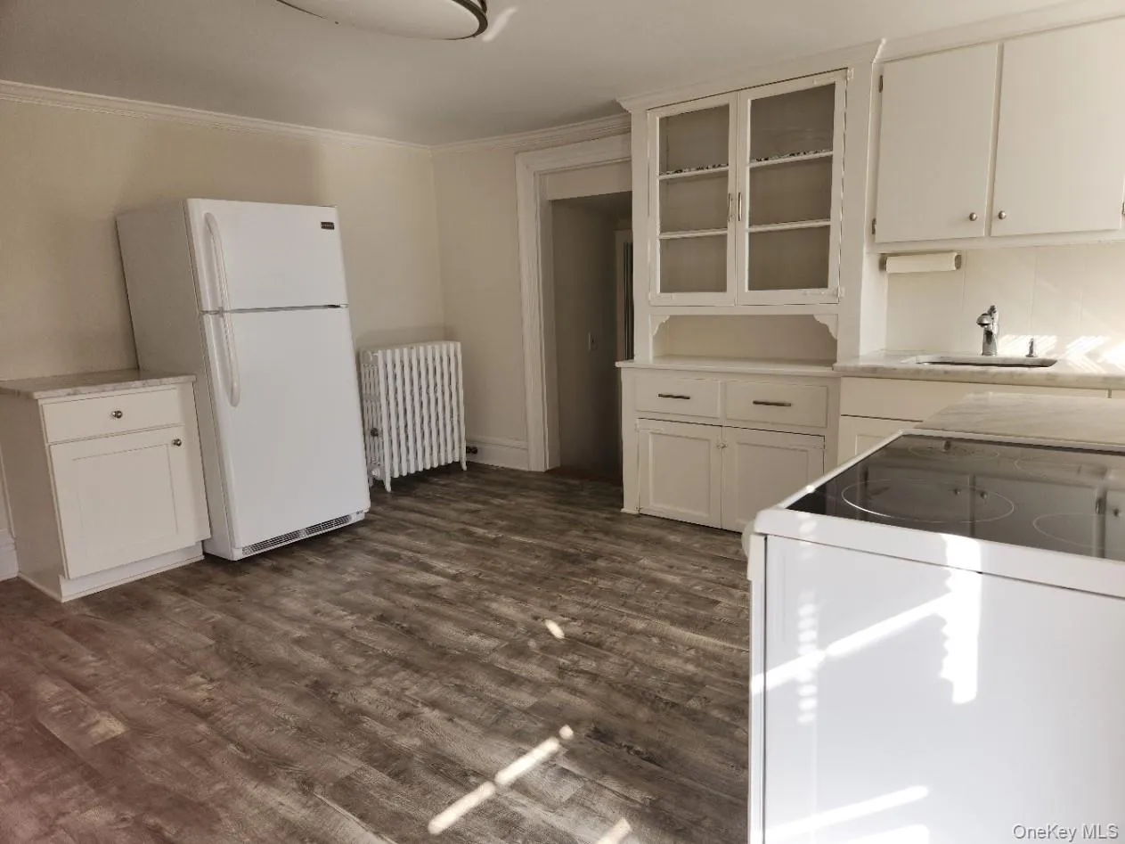 6 Willow Avenue, Cornwall, NY , With , 1 Bedroom , and , 3 Room , 1 Bathroom , For , Residential Lease , For Rent , 1066760 , MLSID,1066760 6 Willow Avenue, Cornwall, NY , With , 1 Bedroom , and , 3 Room , 1 Bathroom , For , Residential Lease , For Rent , 1066760 , MLSID,1066760