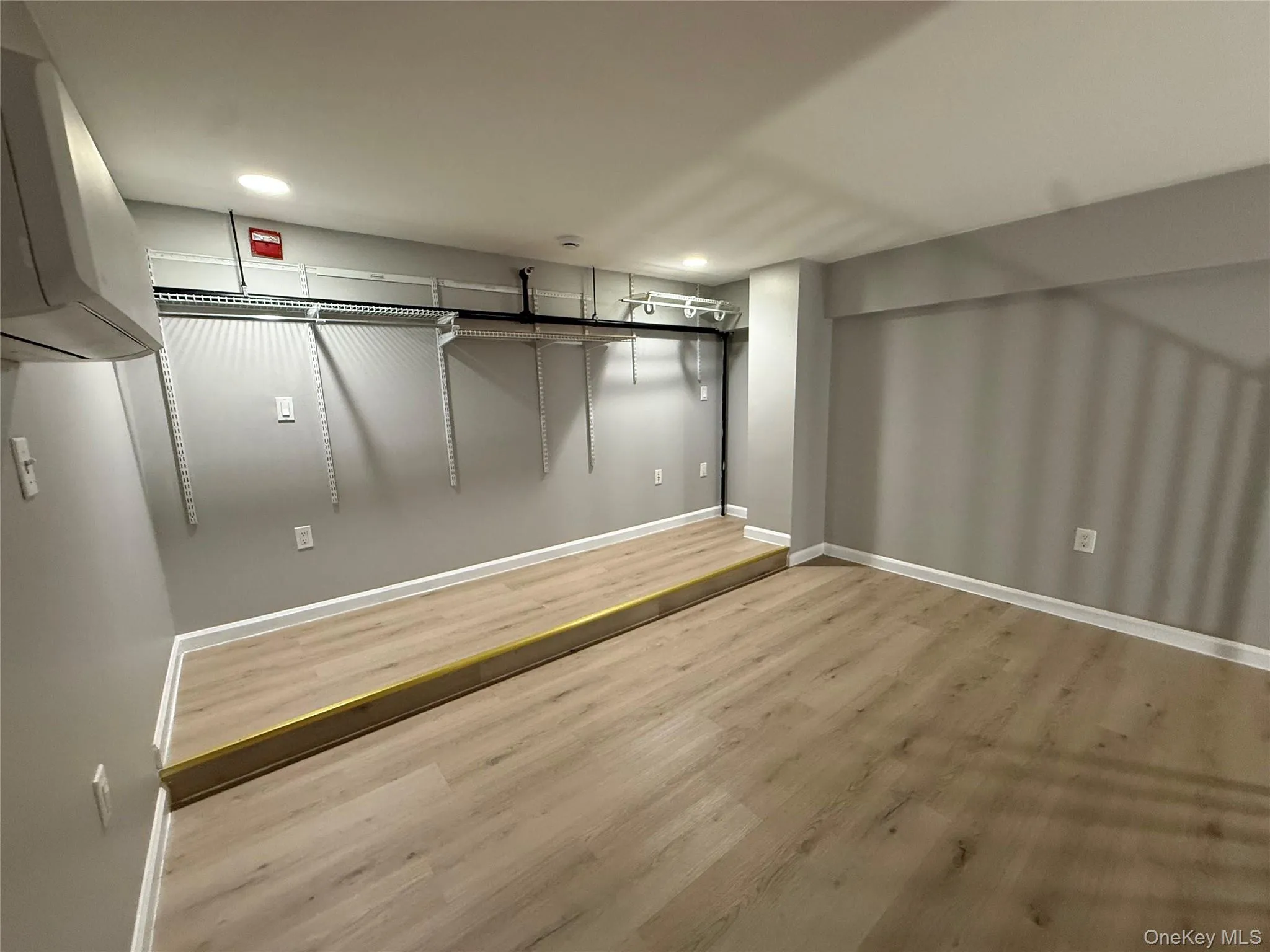 94 Fourth Avenue, Islip, NY , With , and , 2 Room , 1 Bathroom , For , Residential Lease , For Rent , 1067003 , MLSID,1067003 94 Fourth Avenue, Islip, NY , With , and , 2 Room , 1 Bathroom , For , Residential Lease , For Rent , 1067003 , MLSID,1067003
