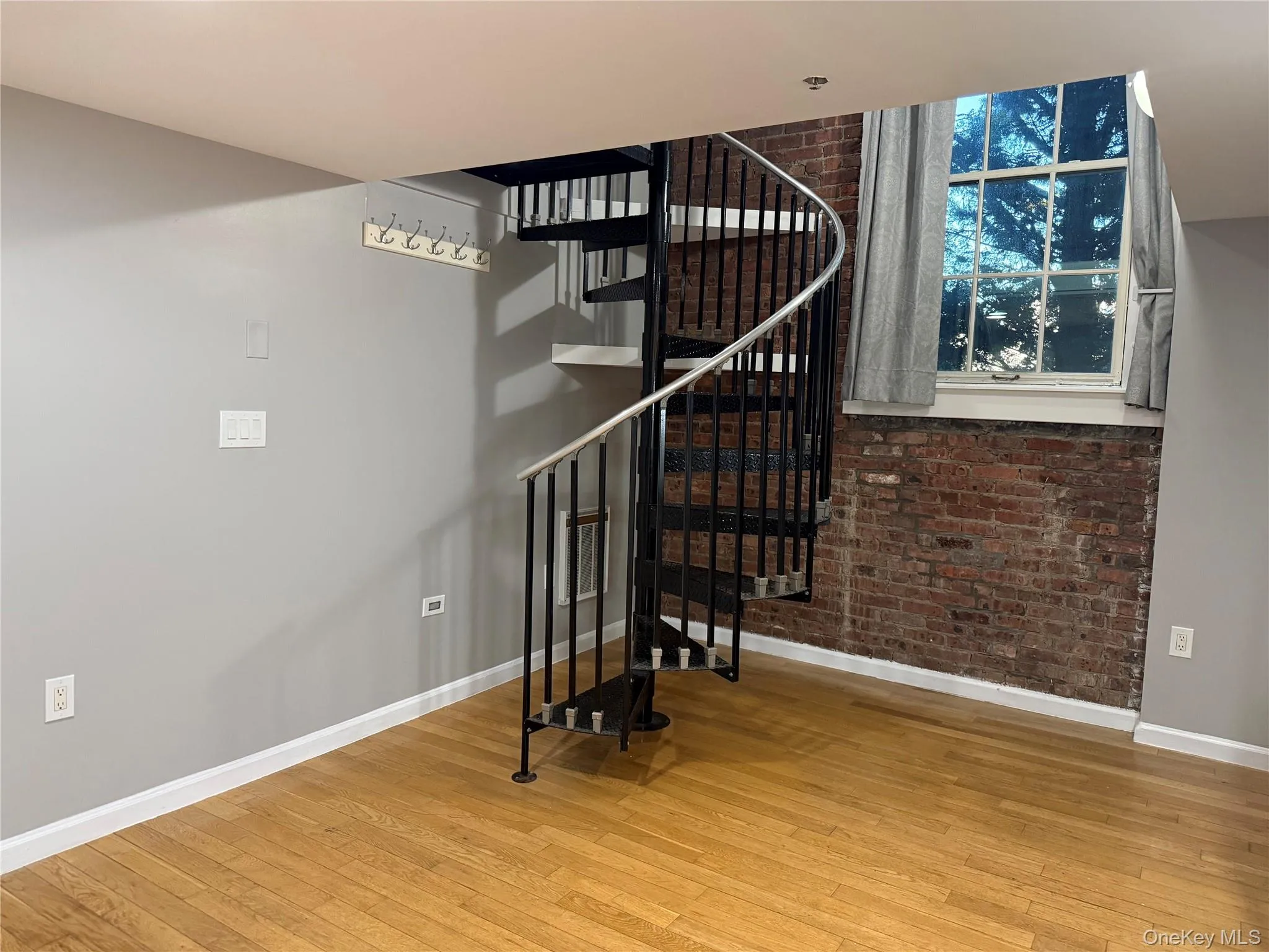 94 Fourth Avenue, Islip, NY , With , and , 2 Room , 1 Bathroom , For , Residential Lease , For Rent , 1067003 , MLSID,1067003 94 Fourth Avenue, Islip, NY , With , and , 2 Room , 1 Bathroom , For , Residential Lease , For Rent , 1067003 , MLSID,1067003