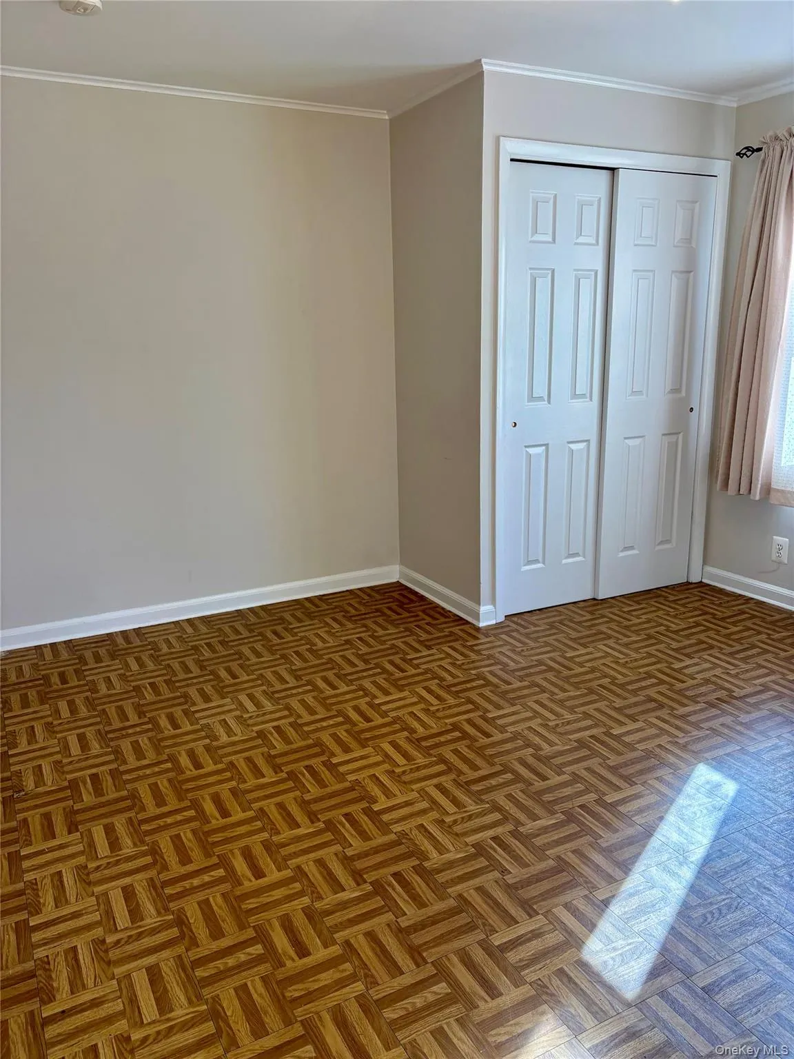 45 Valley Road, Huntington, NY , With , and , 2 Room , 1 Bathroom , For , Residential Lease , For Rent , 1067036 , MLSID,1067036 45 Valley Road, Huntington, NY , With , and , 2 Room , 1 Bathroom , For , Residential Lease , For Rent , 1067036 , MLSID,1067036