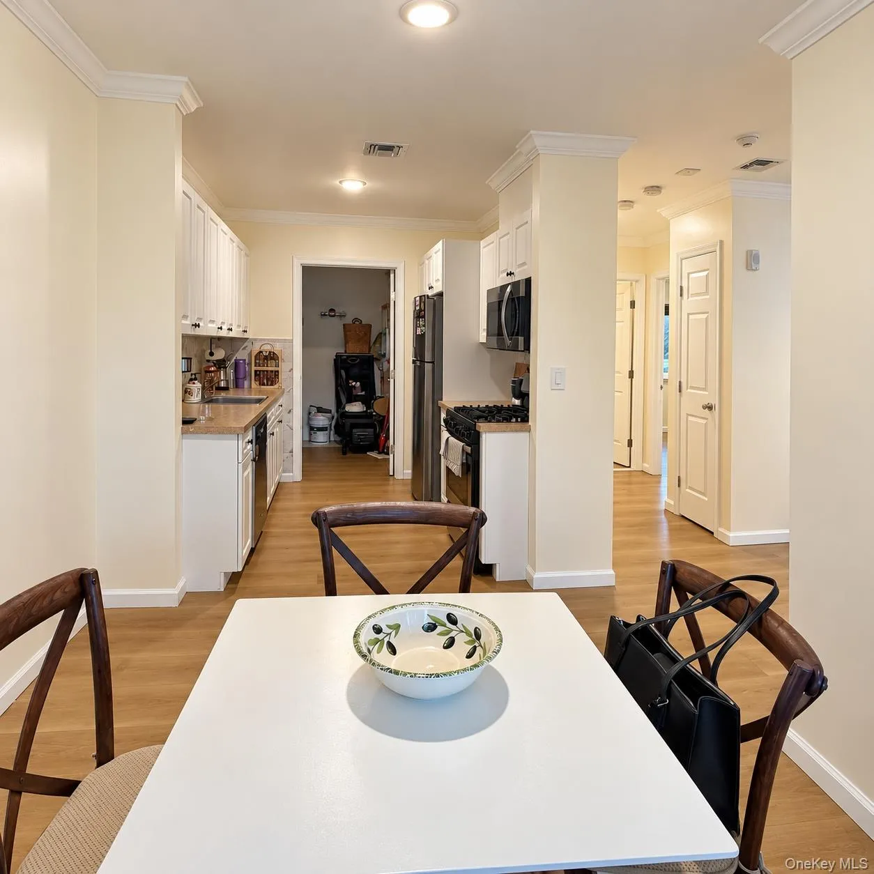 67 Feller Drive, Islip, NY , With , 1 Bedroom , and , 4 Room , 1 Bathroom , For , Residential Lease , For Rent , 1067067 , MLSID,1067067 67 Feller Drive, Islip, NY , With , 1 Bedroom , and , 4 Room , 1 Bathroom , For , Residential Lease , For Rent , 1067067 , MLSID,1067067
