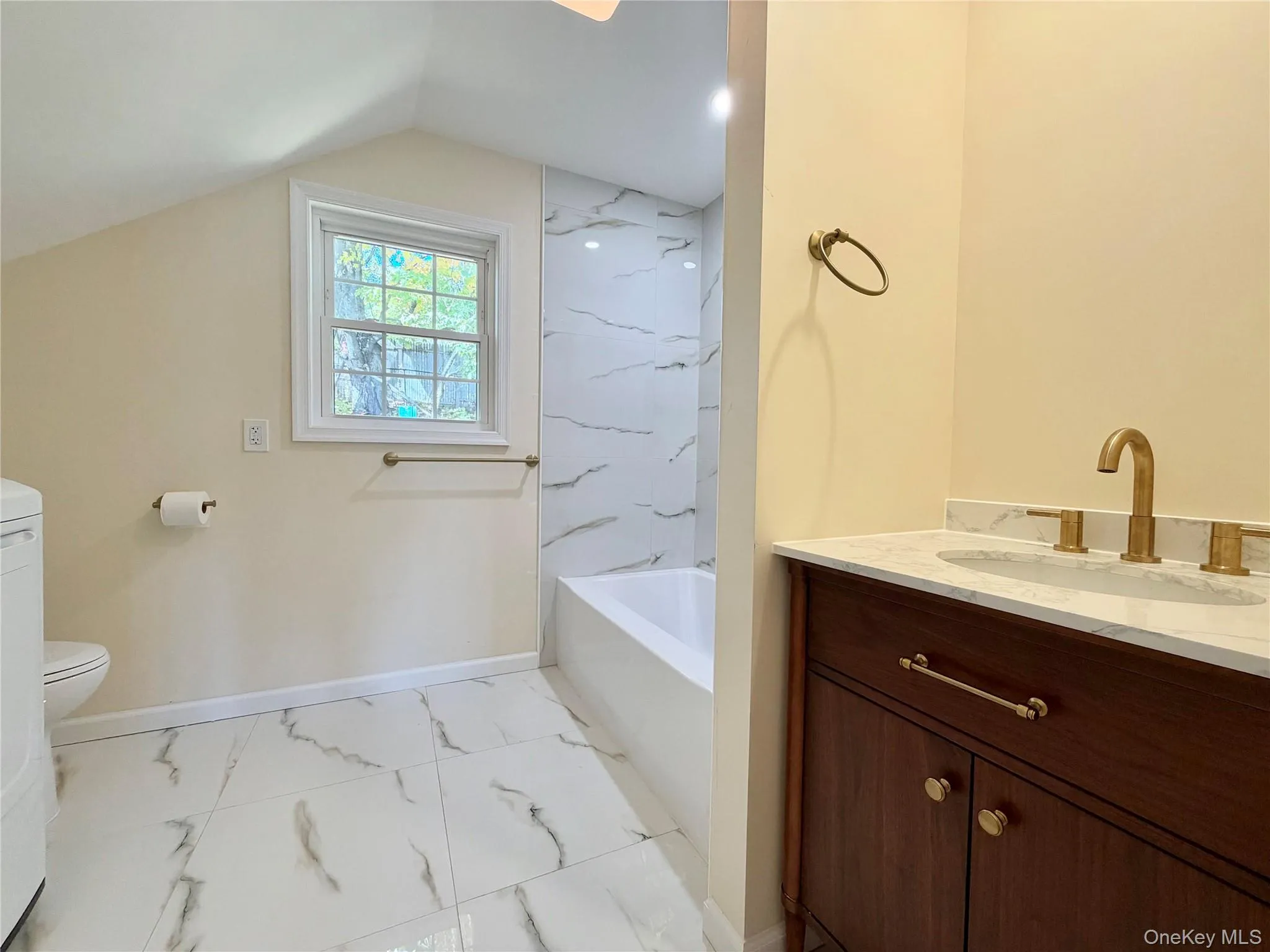 160 Smith Street, Poughkeepsie, NY , With , 3 Bedroom , and , 6 Room , 1 Bathroom , For , Residential Lease , For Rent , 1067073 , MLSID,1067073 160 Smith Street, Poughkeepsie, NY , With , 3 Bedroom , and , 6 Room , 1 Bathroom , For , Residential Lease , For Rent , 1067073 , MLSID,1067073