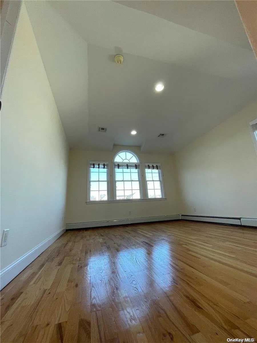 26 Slocum Avenue, North Hempstead, NY , With , 4 Bedroom , and , 8 Room , 2 Bathroom , For , Residential Lease , For Rent , 1067108 , MLSID,1067108 26 Slocum Avenue, North Hempstead, NY , With , 4 Bedroom , and , 8 Room , 2 Bathroom , For , Residential Lease , For Rent , 1067108 , MLSID,1067108