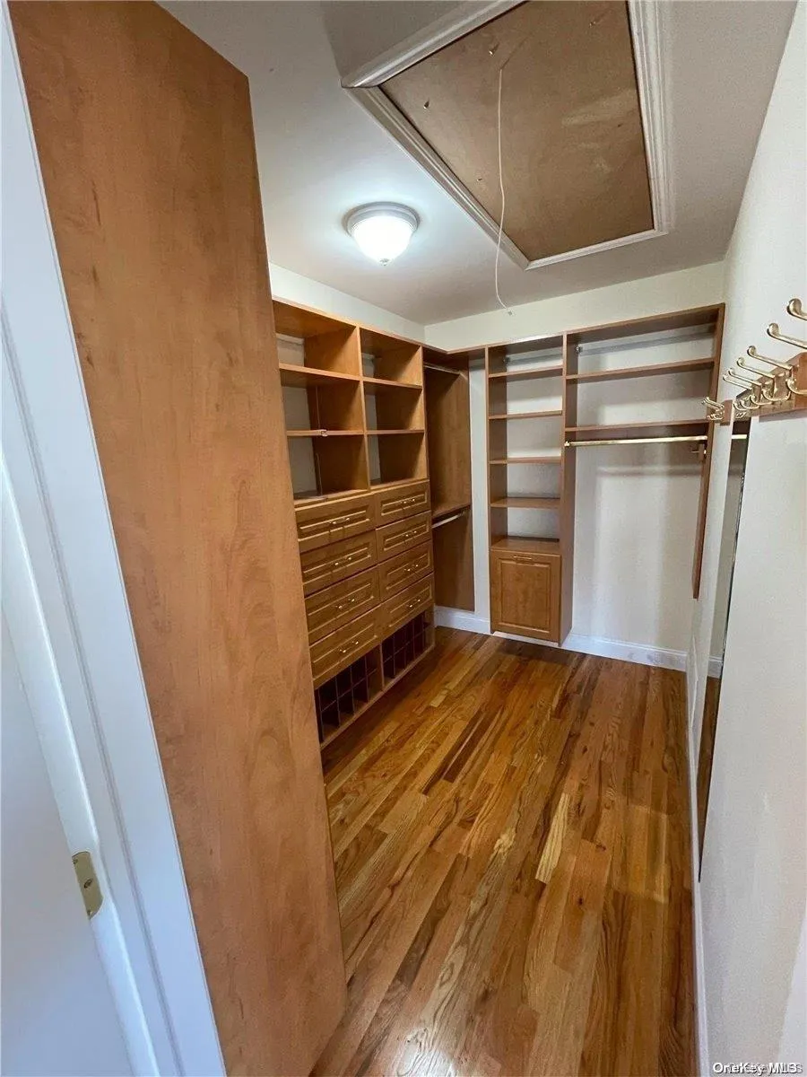 26 Slocum Avenue, North Hempstead, NY , With , 4 Bedroom , and , 8 Room , 2 Bathroom , For , Residential Lease , For Rent , 1067108 , MLSID,1067108 26 Slocum Avenue, North Hempstead, NY , With , 4 Bedroom , and , 8 Room , 2 Bathroom , For , Residential Lease , For Rent , 1067108 , MLSID,1067108