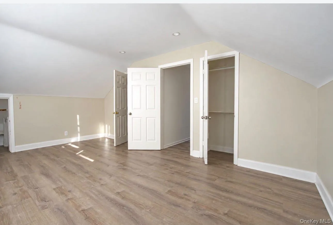 25719 148th Drive, New York, NY , With , 1 Bedroom , and , 4 Room , 1 Bathroom , For , Residential Lease , For Rent , 1067165 , MLSID,1067165 25719 148th Drive, New York, NY , With , 1 Bedroom , and , 4 Room , 1 Bathroom , For , Residential Lease , For Rent , 1067165 , MLSID,1067165