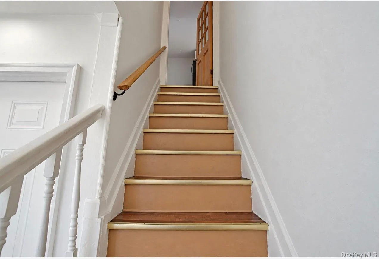 25719 148th Drive, New York, NY , With , 1 Bedroom , and , 4 Room , 1 Bathroom , For , Residential Lease , For Rent , 1067165 , MLSID,1067165 25719 148th Drive, New York, NY , With , 1 Bedroom , and , 4 Room , 1 Bathroom , For , Residential Lease , For Rent , 1067165 , MLSID,1067165