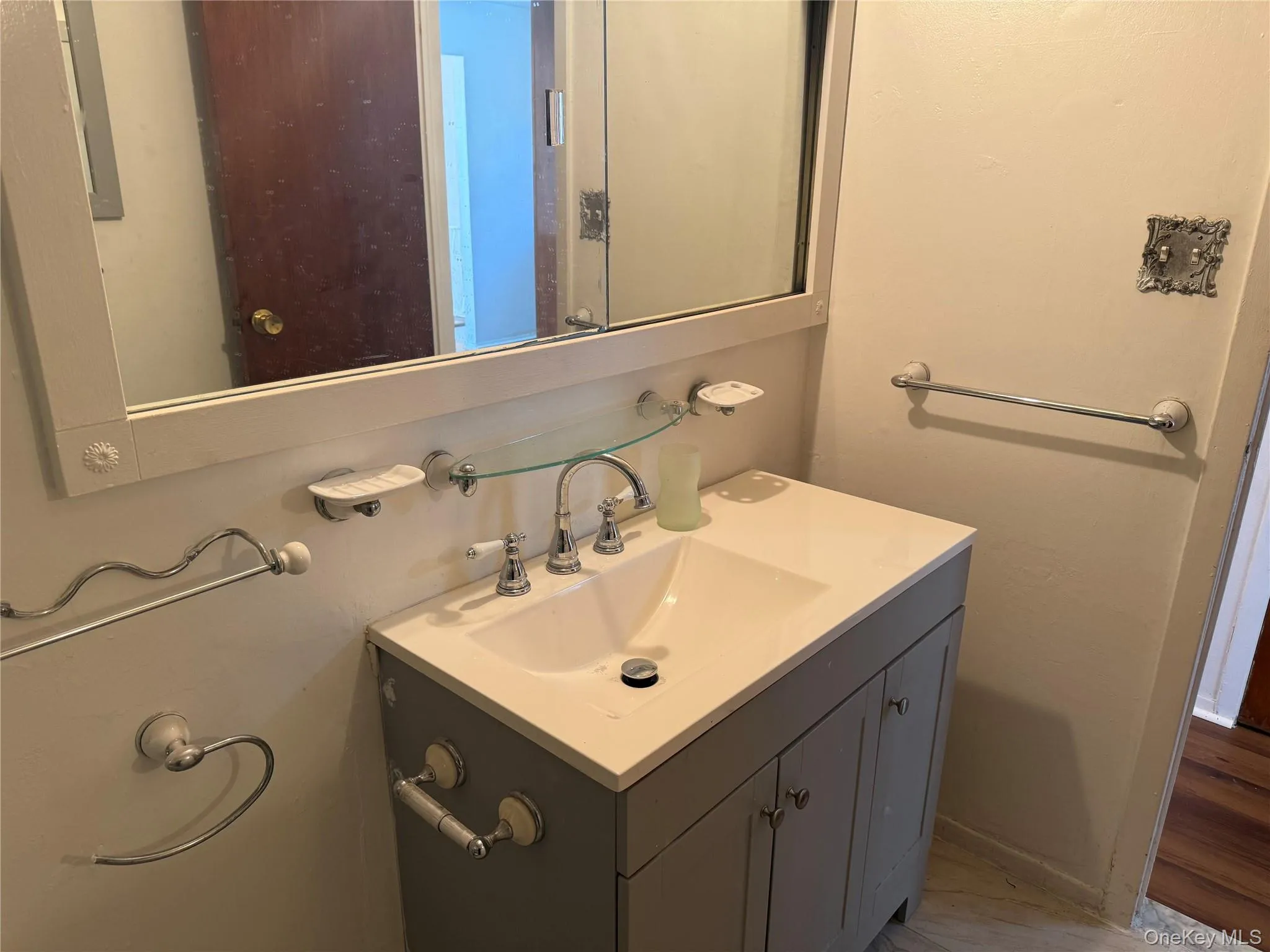 253-15 149th Drive, New York, NY , With , 3 Bedroom , and , 6 Room , 1 Bathroom , For , Residential Lease , For Rent , 1067201 , MLSID,1067201 253-15 149th Drive, New York, NY , With , 3 Bedroom , and , 6 Room , 1 Bathroom , For , Residential Lease , For Rent , 1067201 , MLSID,1067201