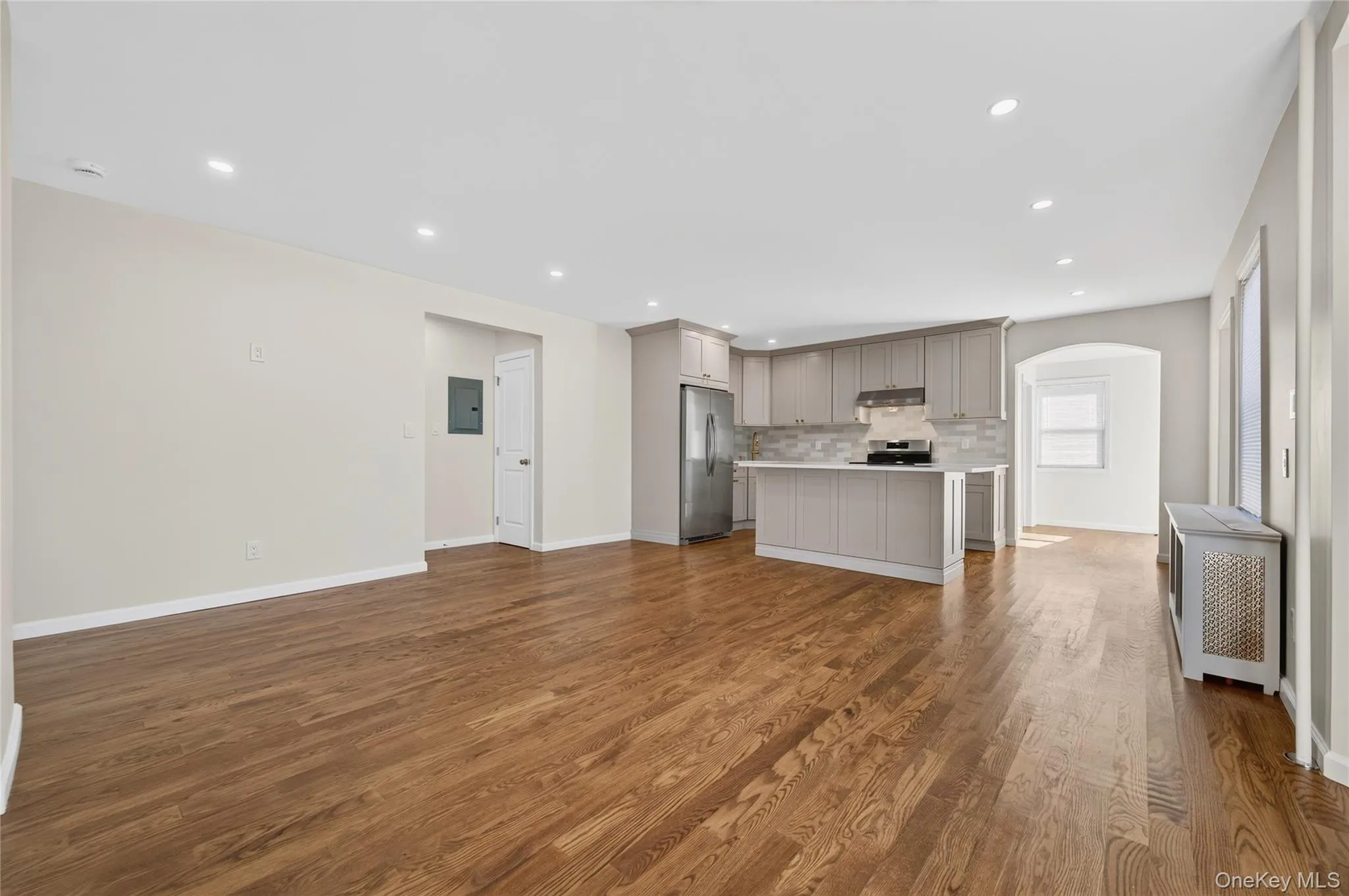 25 Bella Vista Avenue, Glen Cove, NY , With , 3 Bedroom , and , 6 Room , 2 Bathroom , For , Residential Lease , For Rent , 1067275 , MLSID,1067275 25 Bella Vista Avenue, Glen Cove, NY , With , 3 Bedroom , and , 6 Room , 2 Bathroom , For , Residential Lease , For Rent , 1067275 , MLSID,1067275