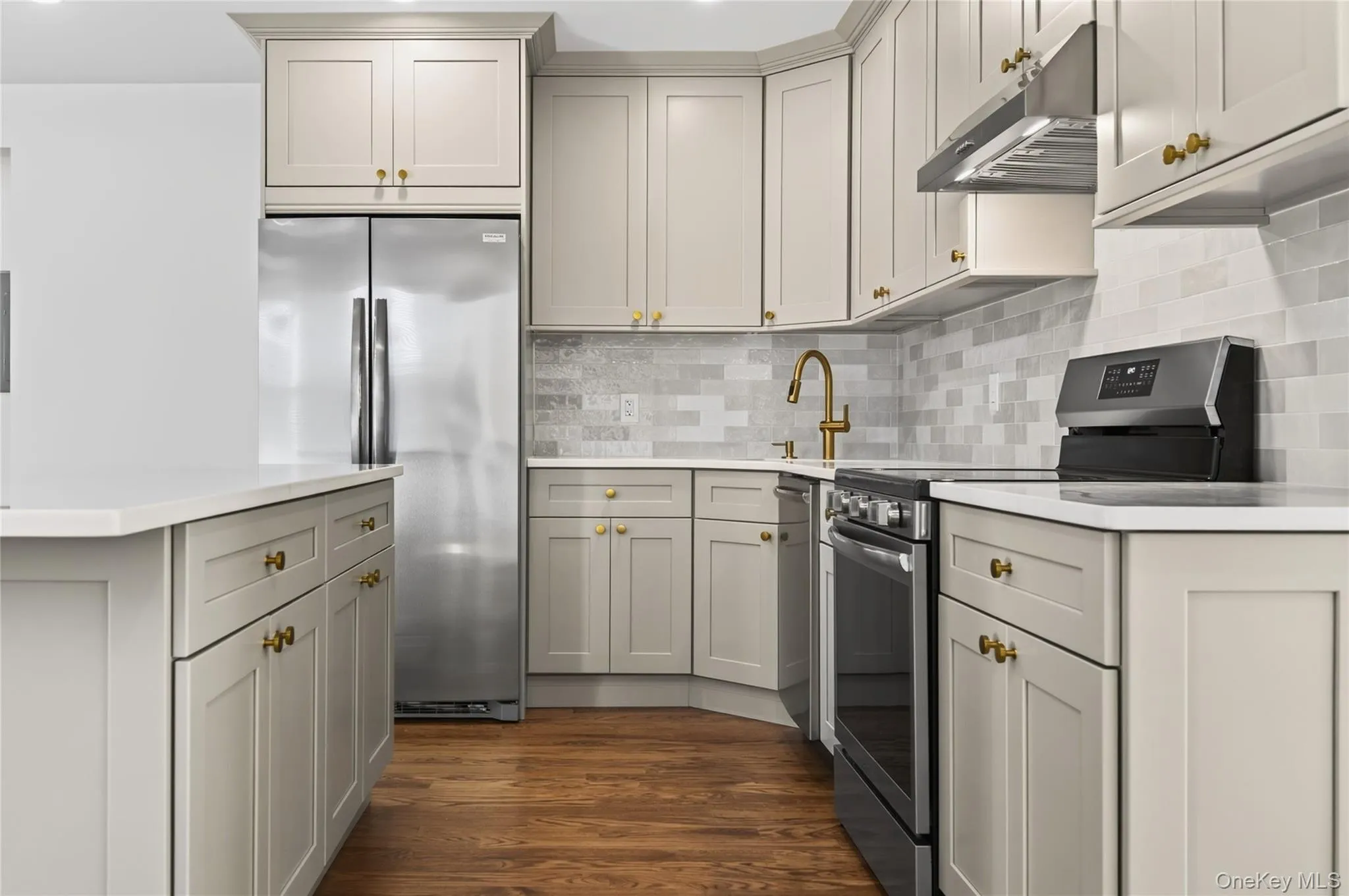 25 Bella Vista Avenue, Glen Cove, NY , With , 3 Bedroom , and , 6 Room , 2 Bathroom , For , Residential Lease , For Rent , 1067275 , MLSID,1067275 25 Bella Vista Avenue, Glen Cove, NY , With , 3 Bedroom , and , 6 Room , 2 Bathroom , For , Residential Lease , For Rent , 1067275 , MLSID,1067275