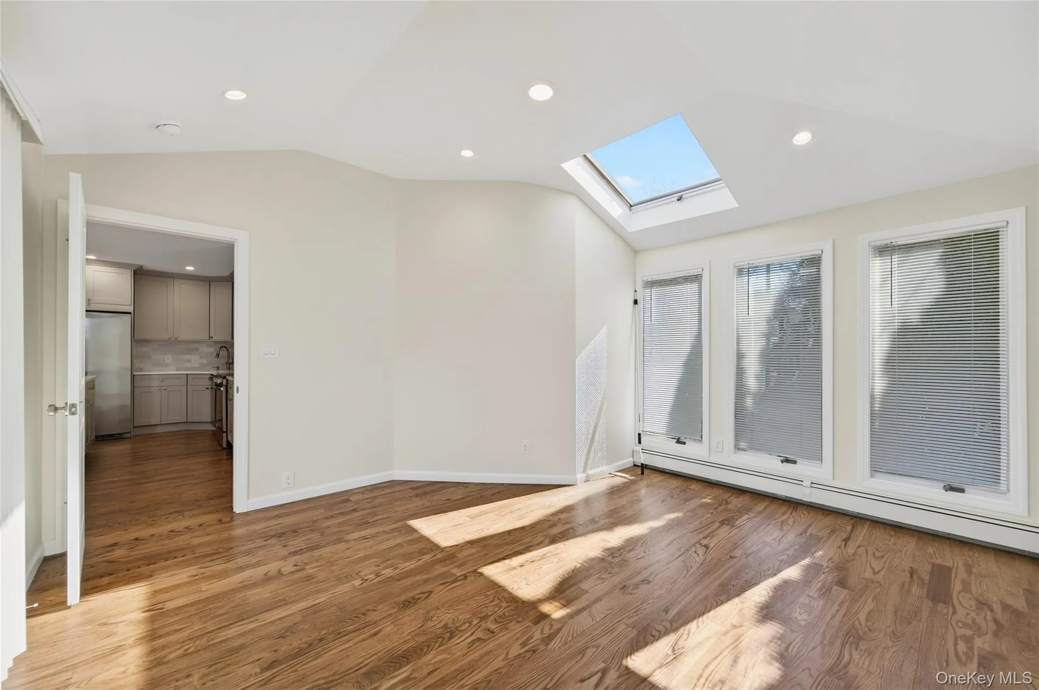 25 Bella Vista Avenue, Glen Cove, NY , With , 3 Bedroom , and , 6 Room , 2 Bathroom , For , Residential Lease , For Rent , 1067275 , MLSID,1067275 25 Bella Vista Avenue, Glen Cove, NY , With , 3 Bedroom , and , 6 Room , 2 Bathroom , For , Residential Lease , For Rent , 1067275 , MLSID,1067275